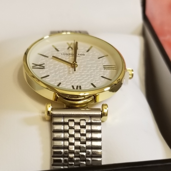 London Fog Wembley Two Tone Bracelet Watch New in Original Box with Tags - Picture 10 of 16